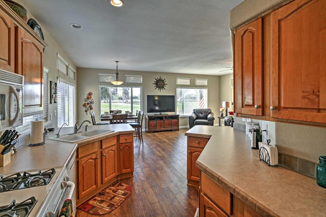 Rivers Edge Golf Condo With Beach Access And Patio! Needles Exterior foto